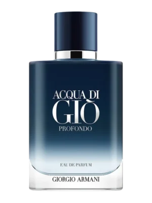 Granatowy flakon perfum Giorgio Armani Acqua di Gio Profondo Eau de Parfum, z metalicznym pierścieniem pod ciemnogranatową nakrętką, z białym napisem ACQUA DI GIO i PROFONDO.